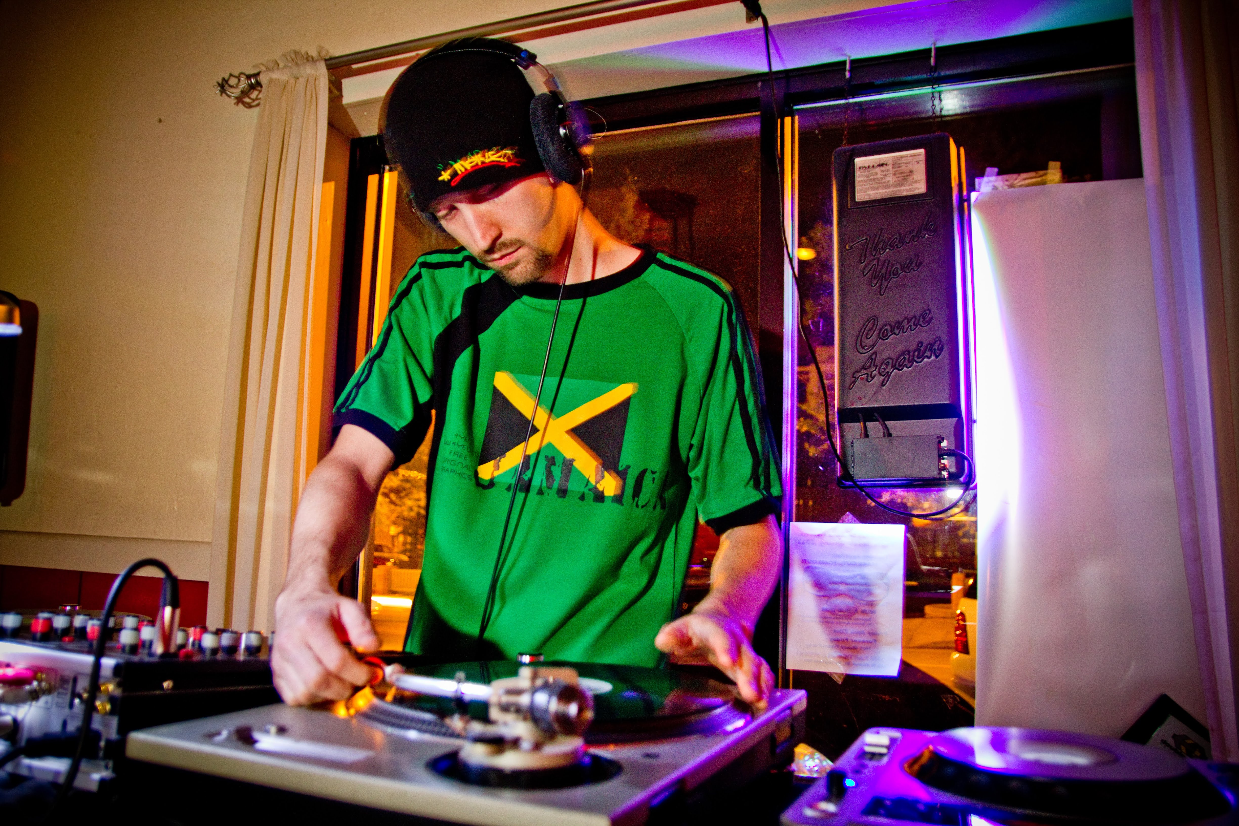 2011-04-23 Fresh Mode - CBug, djSpiral, Fenomenon, Mick Swayze cover